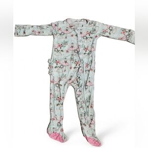 Posh Peanut Bamboo Ruffle Footie Pajamas Size 6–9 Months